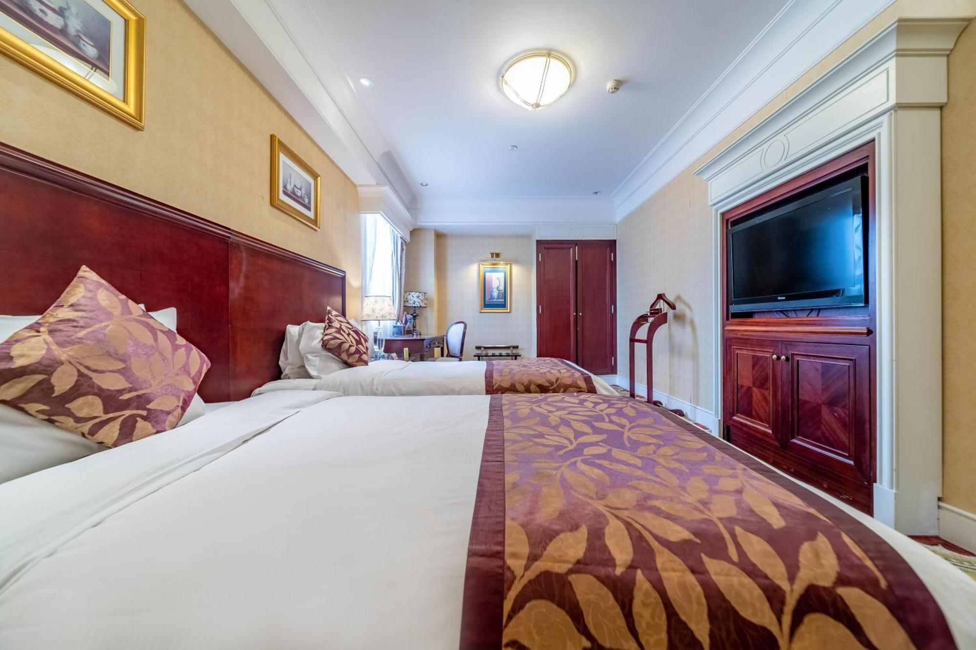 Ramada Yichang Hotel Exterior photo